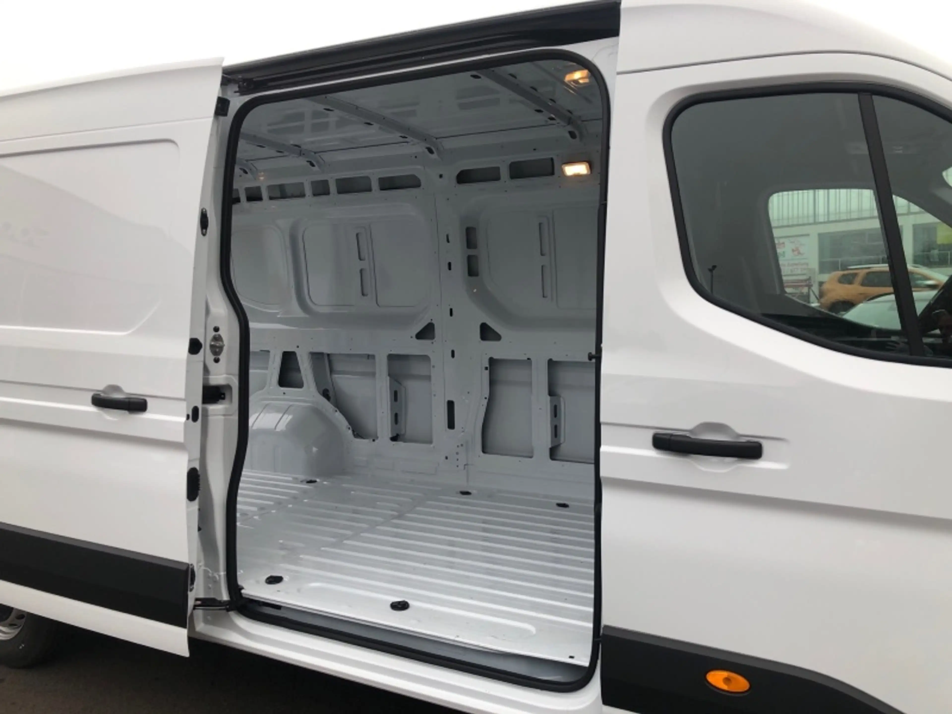 Renault Master MASTER Kastenwagen L3H2 3,5t Blue dCi 130 Euro6ebis — photo 13