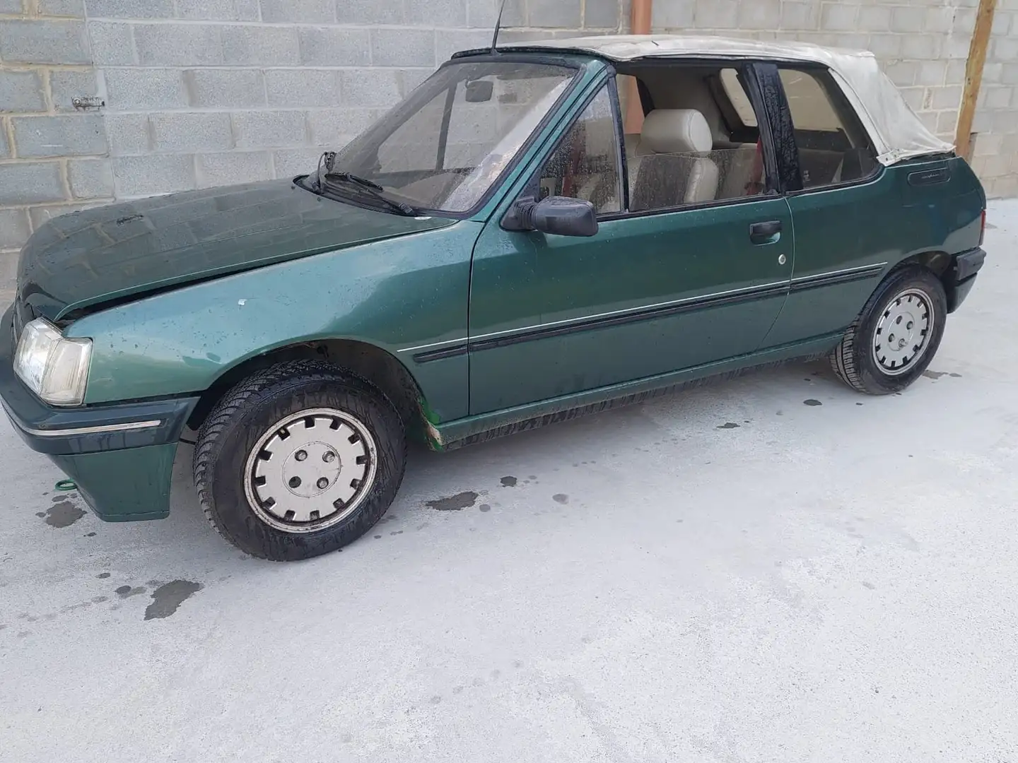 Peugeot 205 Roland Garros Cabriolet - 1