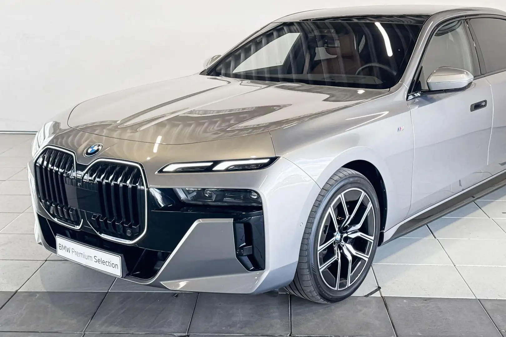 BMW i7 eDrive50 Innovation Pack M Sportpakket Pro Gris - 2