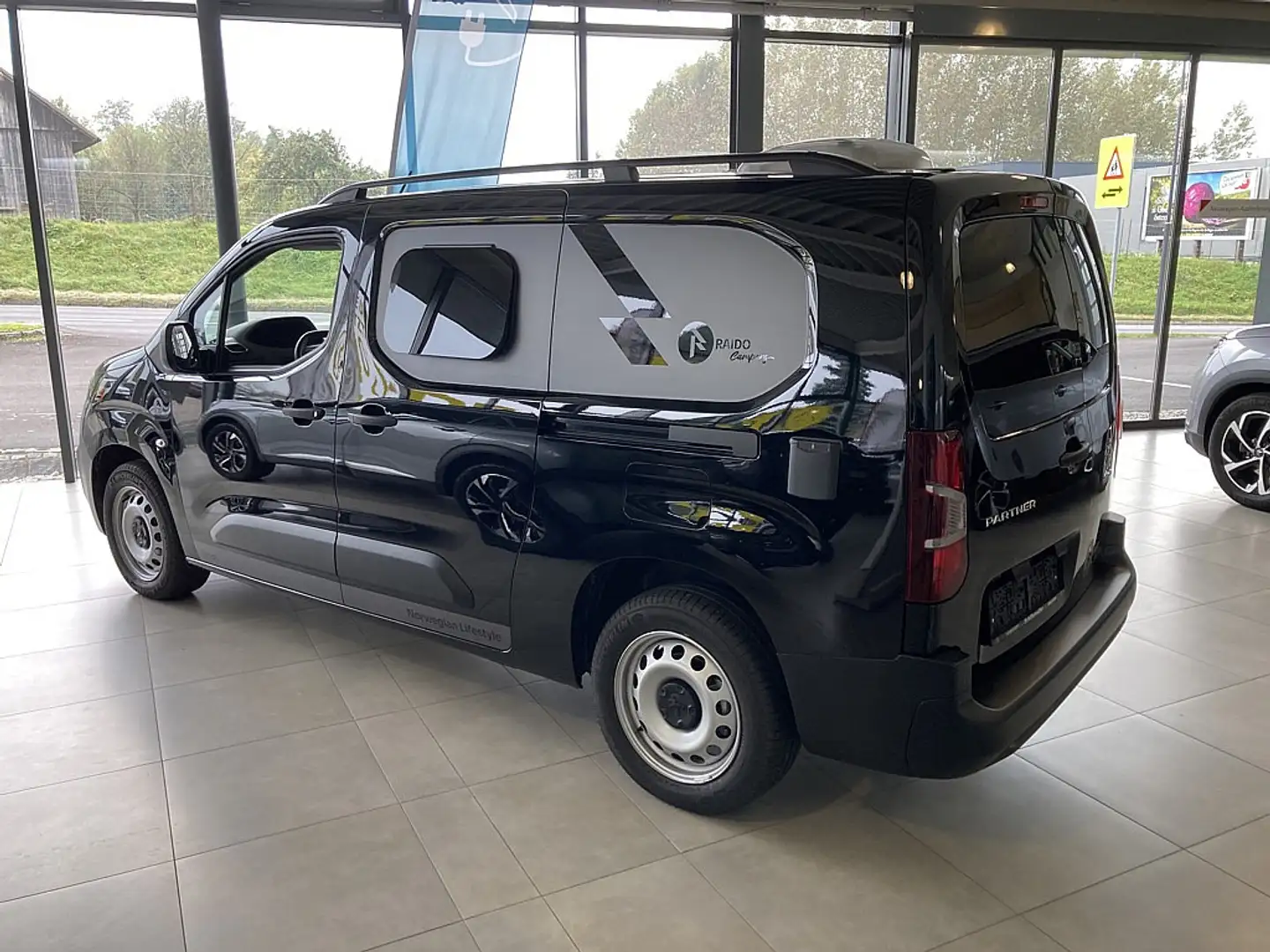 Peugeot Partner Partner Raido Frost 1,5 HDI Viking Edition CAMP... Noir - 2