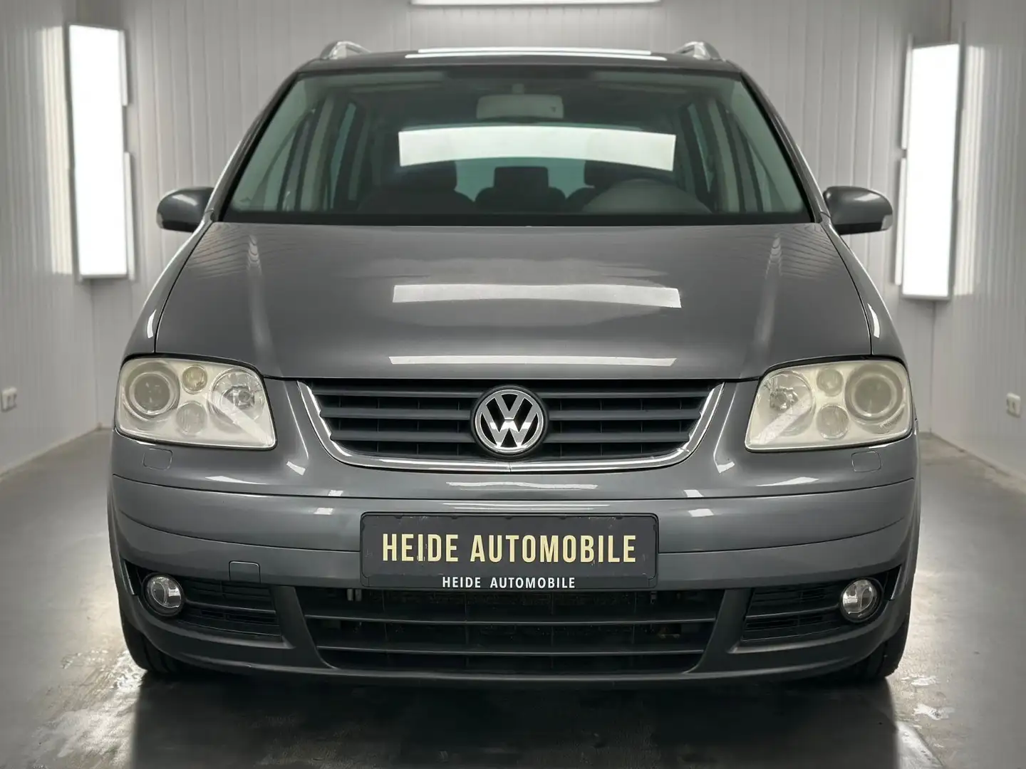 Volkswagen Touran Highline 7 Sitze Tüv 09.2026 - 2