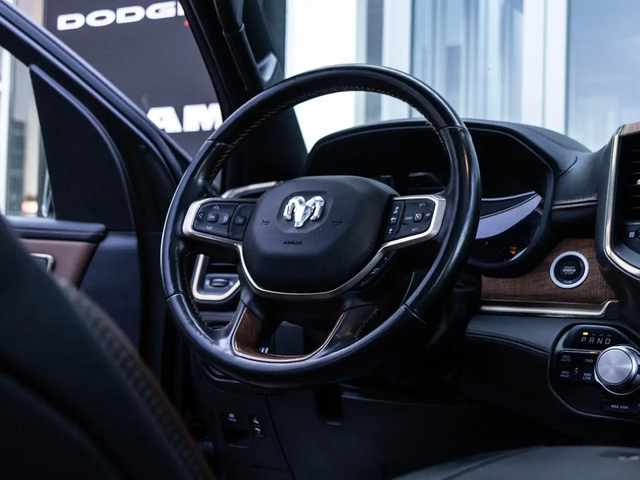Dodge RAM 2023 — фото 18