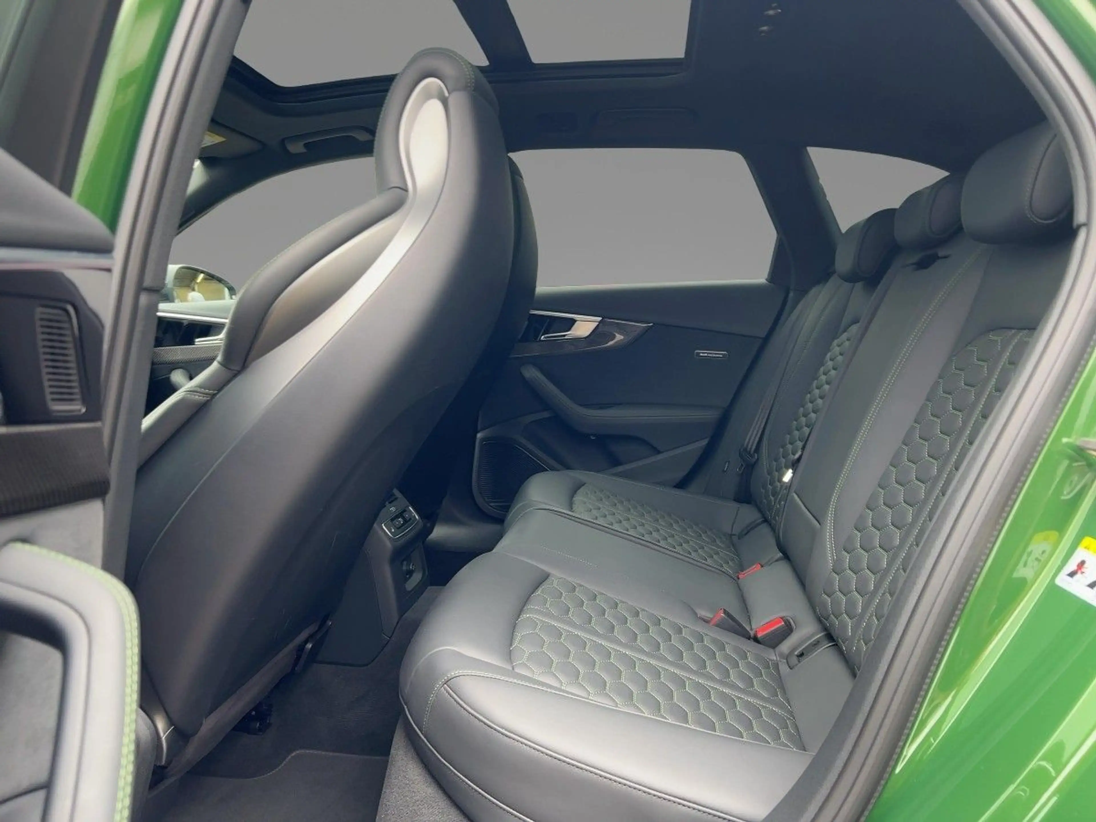 Audi RS4 RS4 Avant quattro tiptronic Pano Sportabgas B&O — photo 9