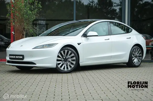 Tesla Model 3 Premium Long Range AWD 78 kWh Highland | Premium I