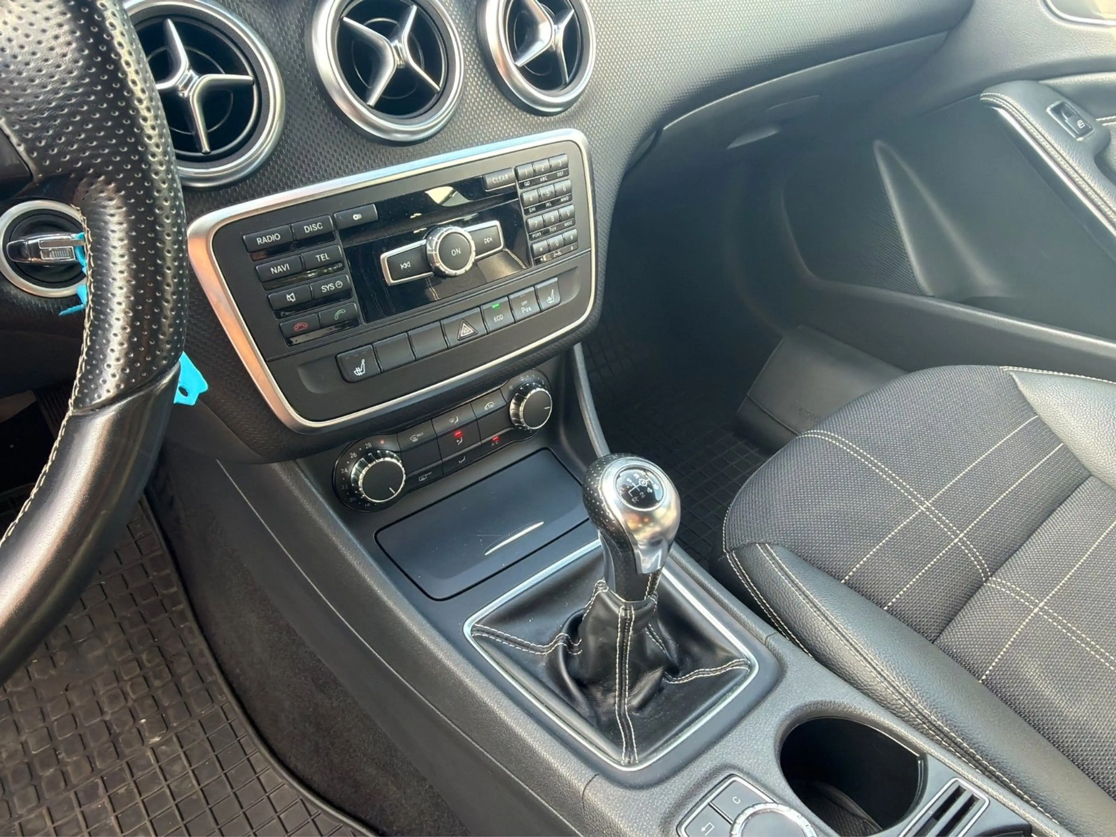 Mercedes-Benz A 180 *Urban*Xenon*Navi*PDC*Klima* — photo 15