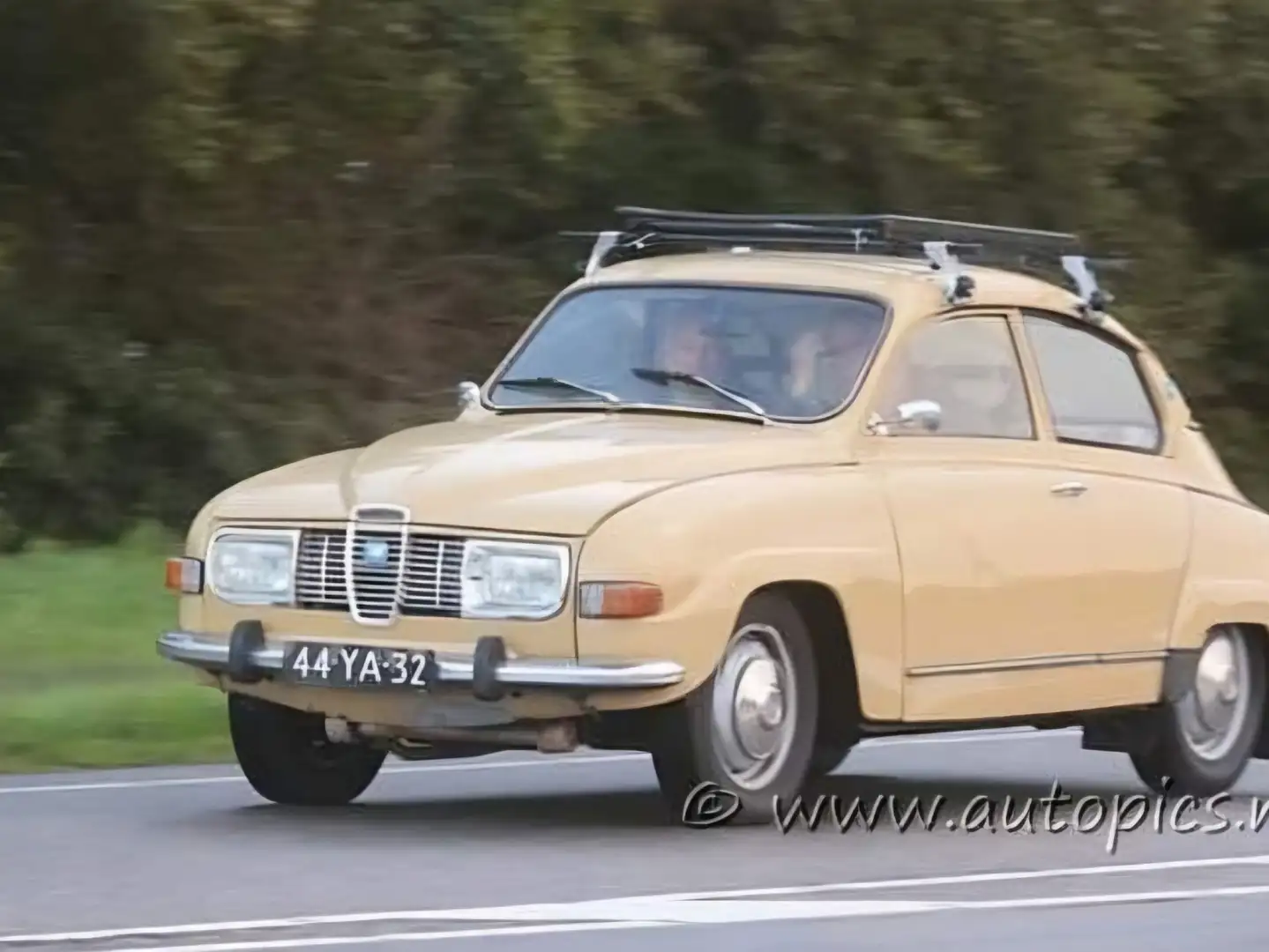 Saab 96 Saab 96 1973 4v  alleen verzekering 60 euro in het Beige - 1