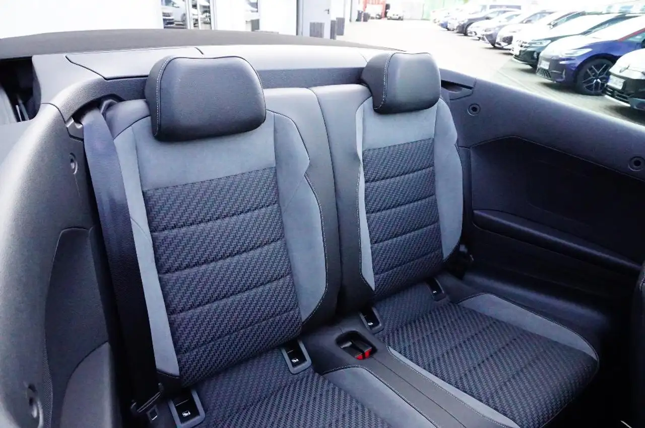 Volkswagen T-Roc Cabrio R-Line 1.5 l TSI 6-Gang Navi,LED,RFK,ACC, миниатюра 24