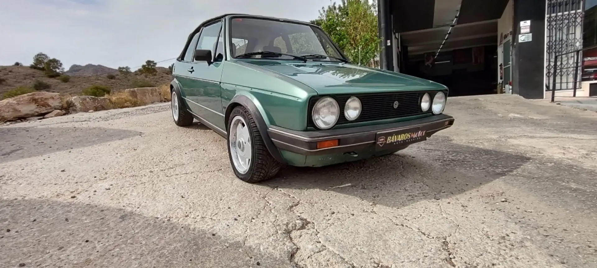 Volkswagen Golf Mk1 Cabrio Verde - 2