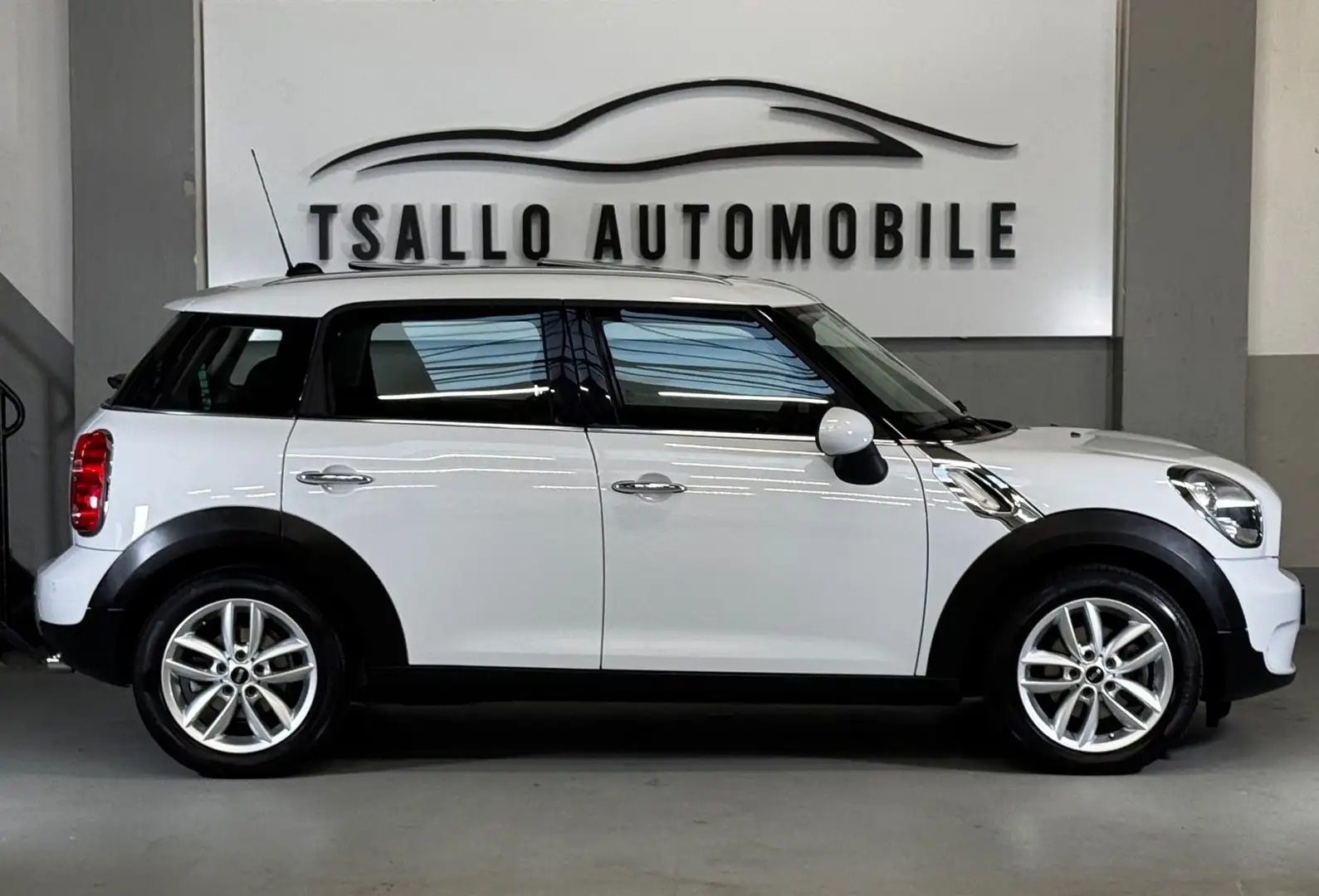 MINI Cooper D Countryman Cooper D *1.Hand*Pano*Pdc*Tempomat* Weiß - 2