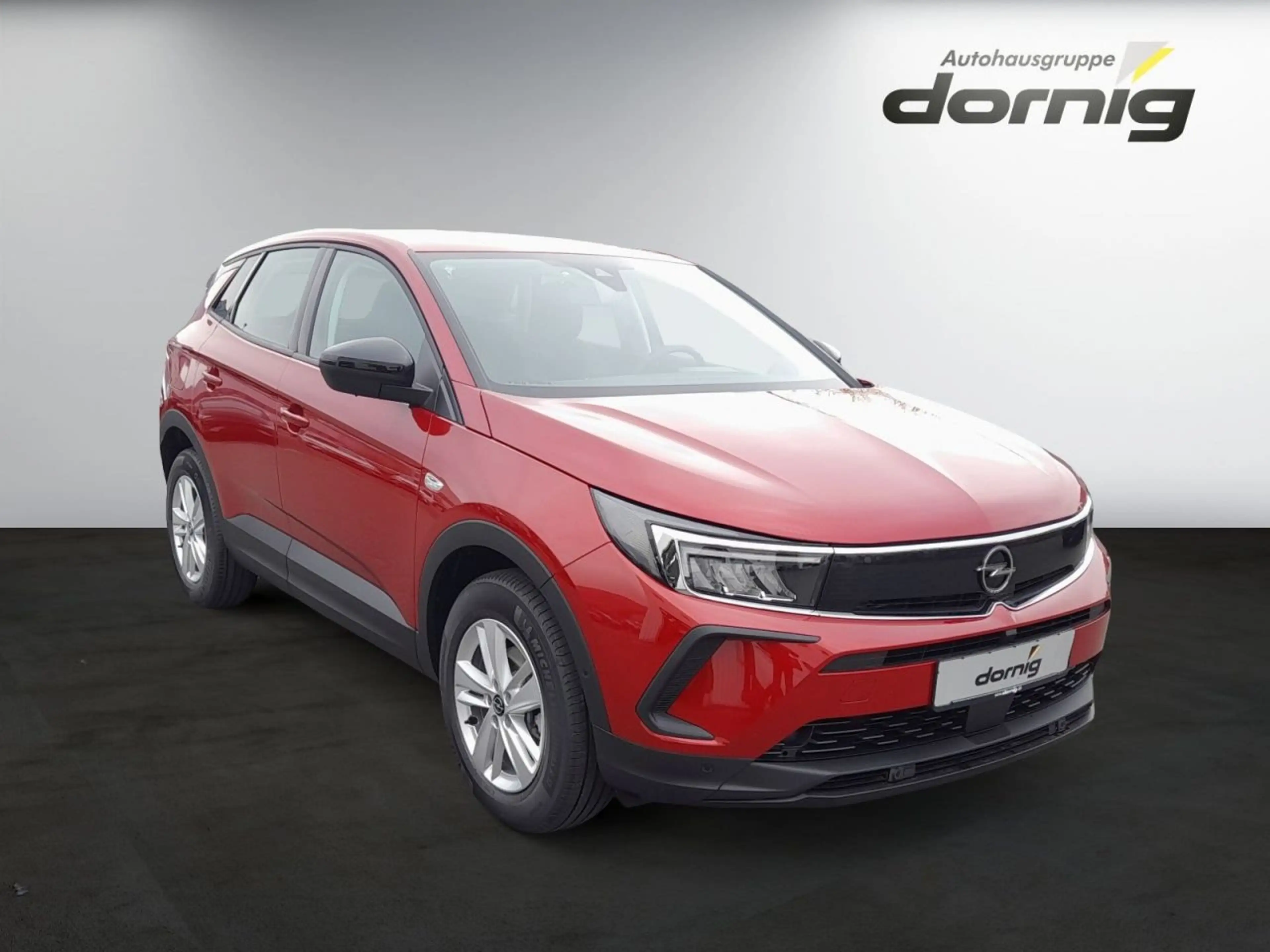 Opel Grandland 1.2 Turbo — photo 3