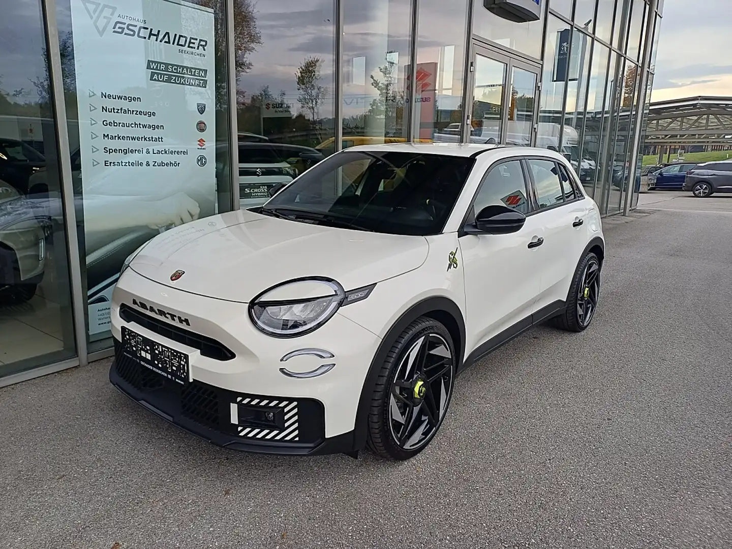 Abarth 600e Turismo Weiß - 1