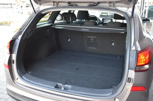 Hyundai i30 view 10
