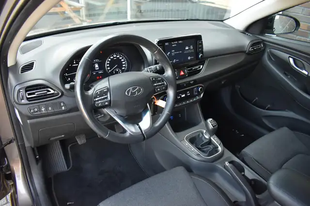 Hyundai i30 view 4