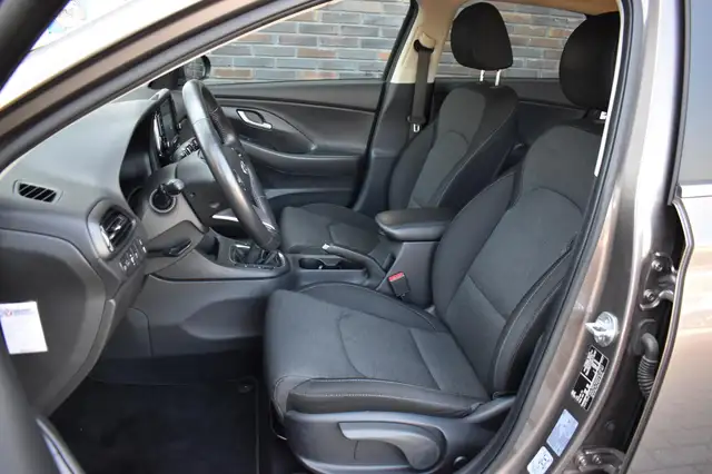 Hyundai i30 view 5