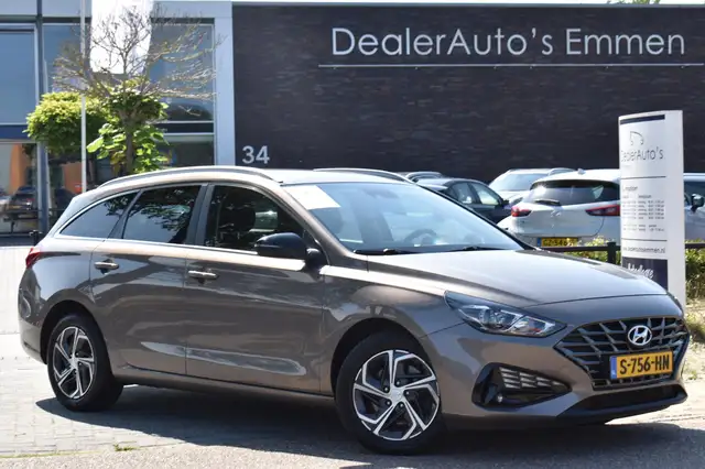 2022 Hyundai i30 in Brown for sale