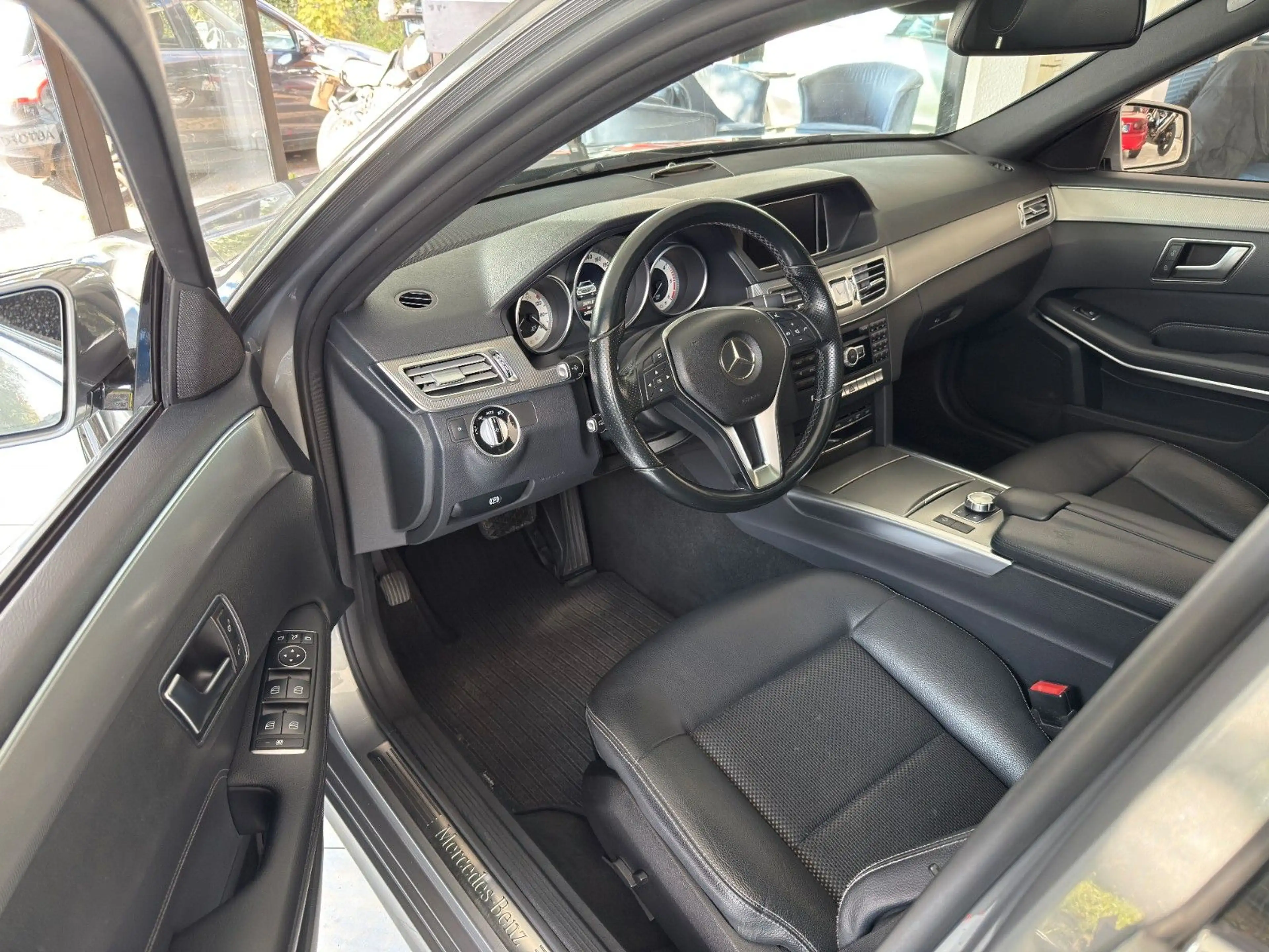 Mercedes-Benz E 350 CDI T-Modell BlueTec Avantgarde*AHK*Pano — photo 7