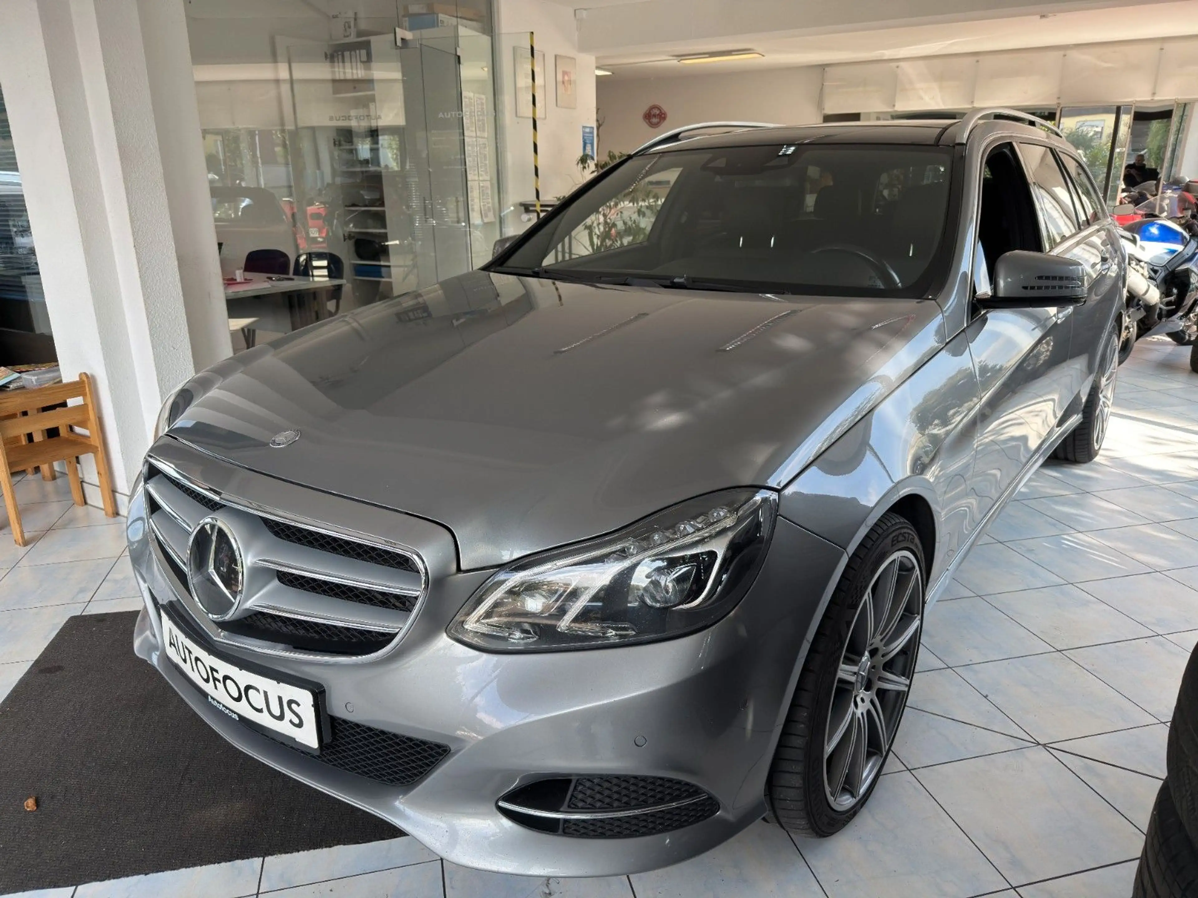 Mercedes-Benz E 350 CDI T-Modell BlueTec Avantgarde*AHK*Pano — photo 3