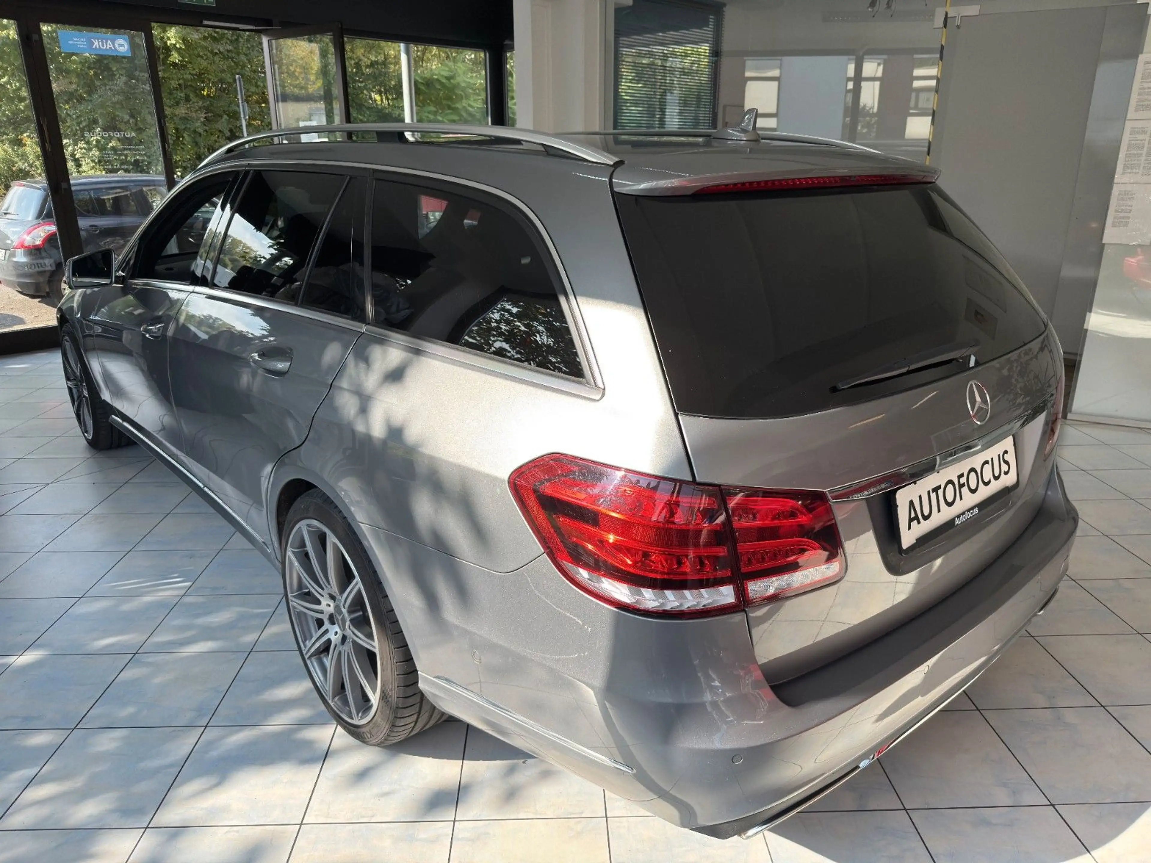 Mercedes-Benz E 350 CDI T-Modell BlueTec Avantgarde*AHK*Pano — photo 4