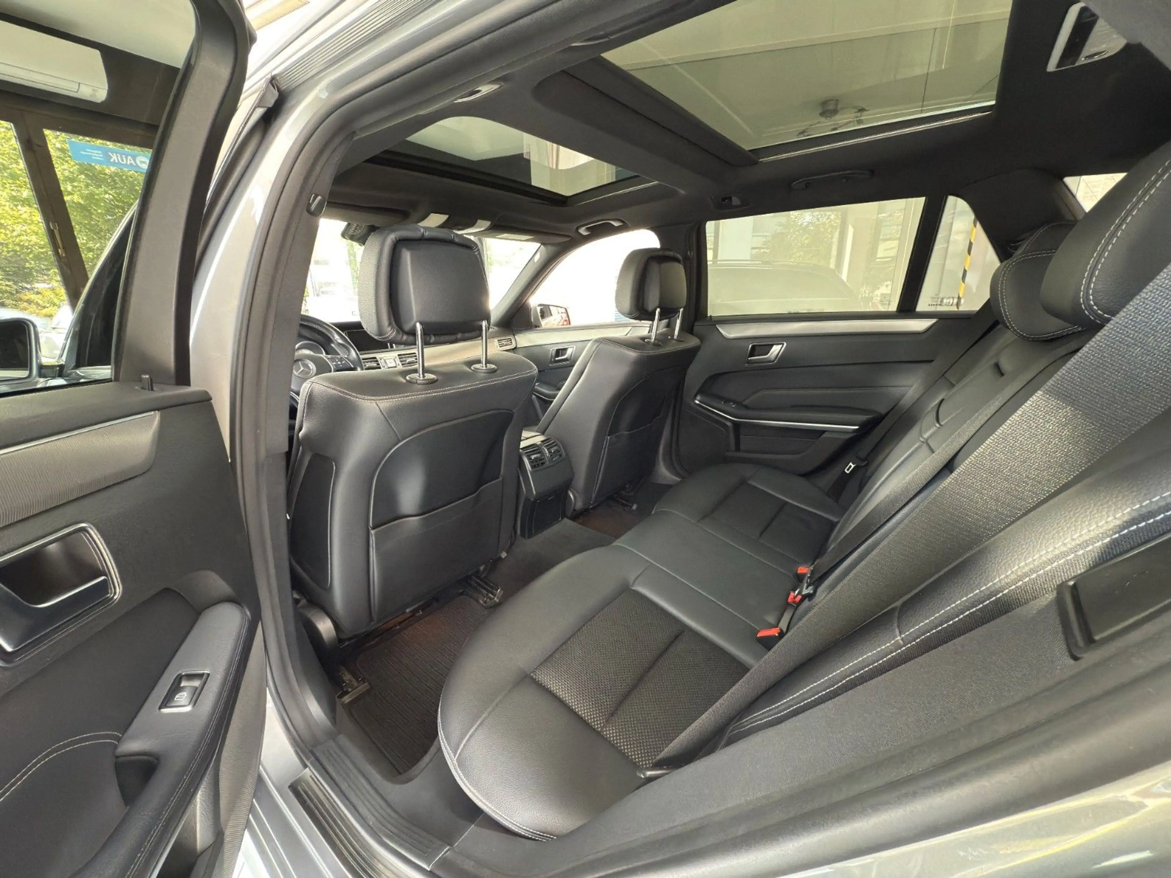 Mercedes-Benz E 350 CDI T-Modell BlueTec Avantgarde*AHK*Pano — photo 9