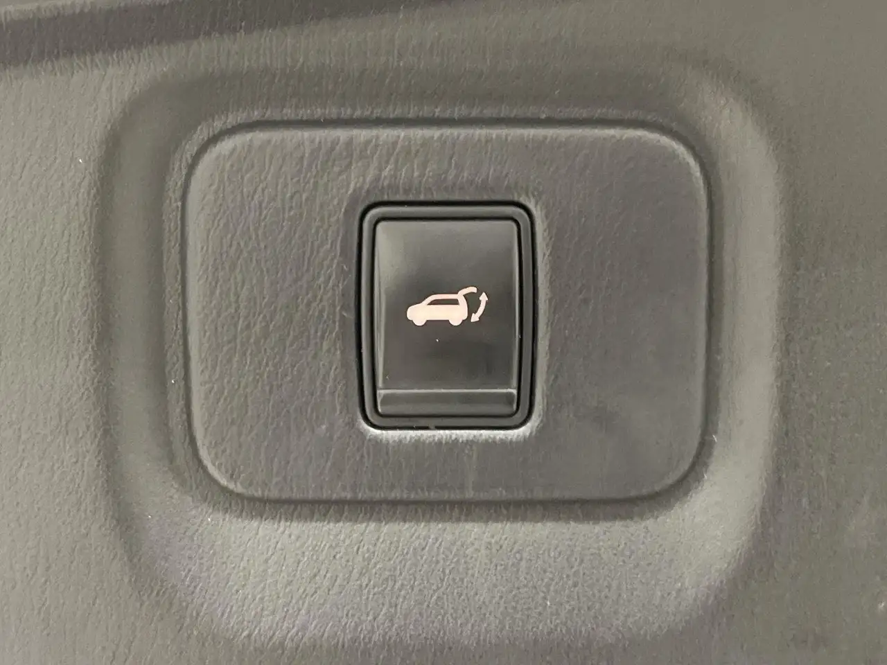 Nissan Pathfinder снимка Nissan Pathfinder