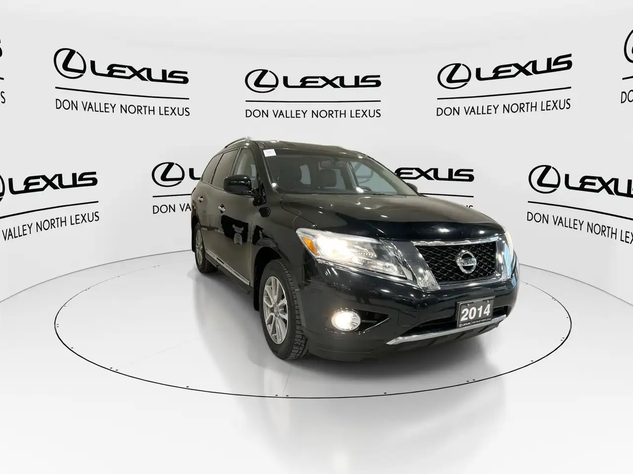 Nissan Pathfinder снимка Nissan Pathfinder