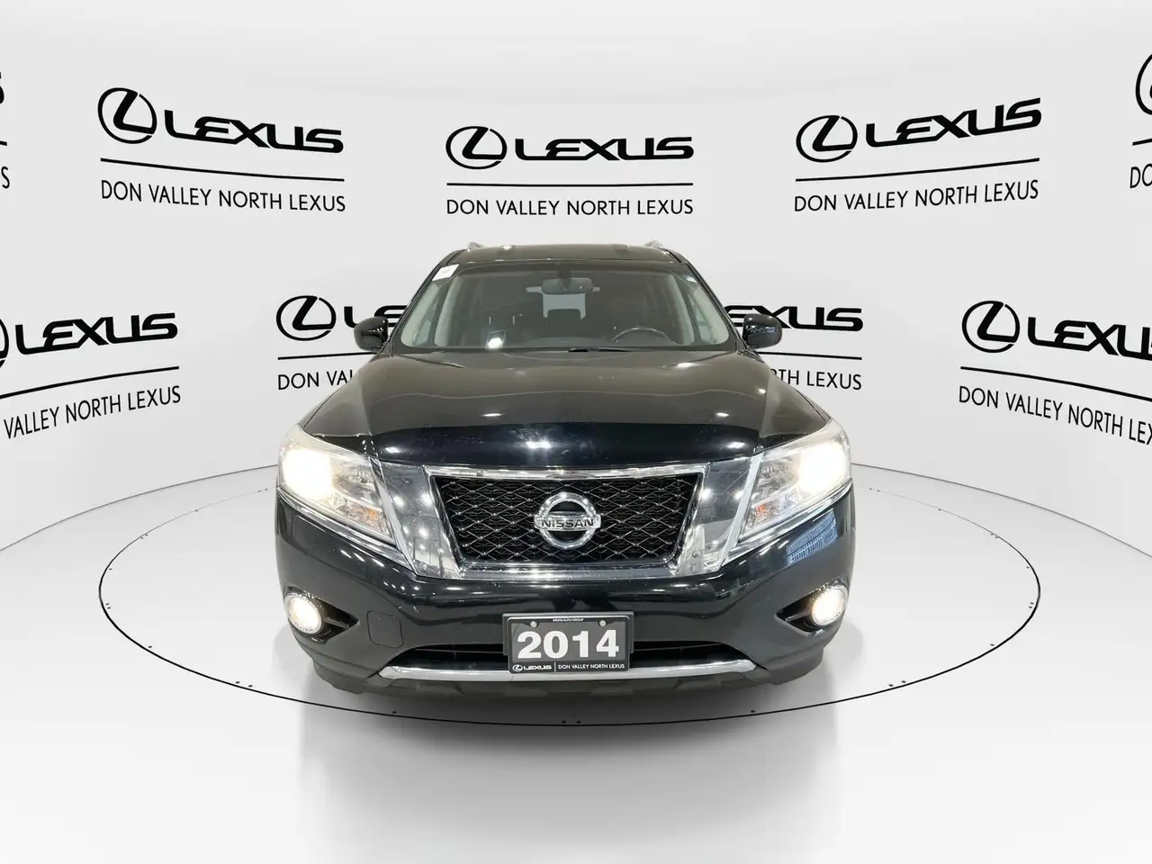 Nissan Pathfinder снимка Nissan Pathfinder