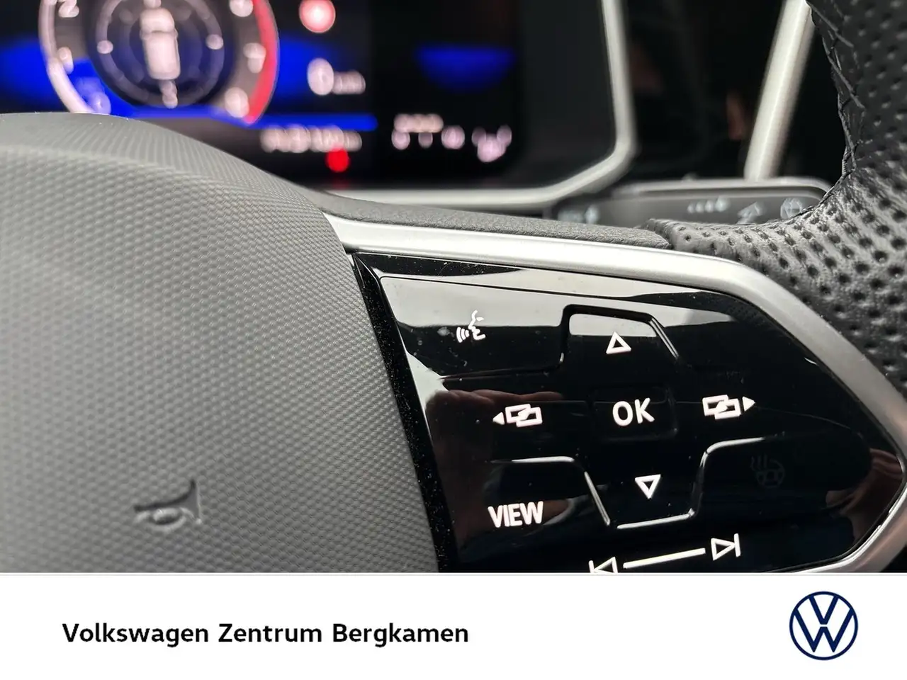 Volkswagen T-Roc 1.0 R-LINE CAM ACC NAVI LM17 LED+ CARPLAY 16
