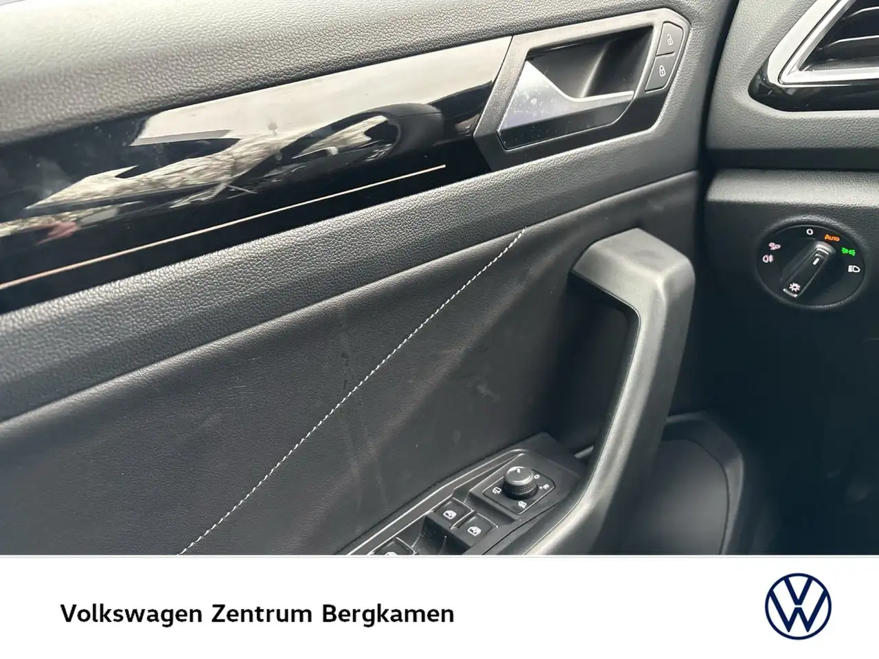 Volkswagen T-Roc 1.0 R-LINE CAM ACC NAVI LM17 LED+ CARPLAY 17