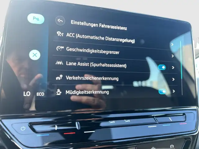 Volkswagen Id.3 view 22