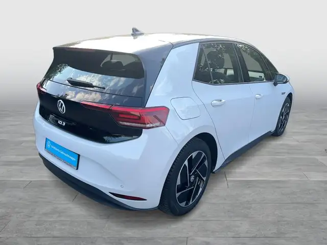 Volkswagen Id.3 view 5
