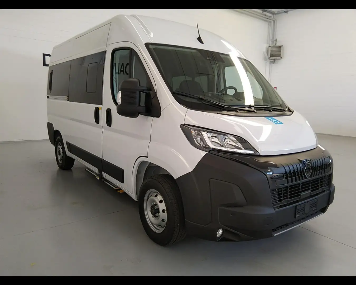 Peugeot Boxer 435 2.2 bluehdi 140cv S&S L2H2 Bianco - 1