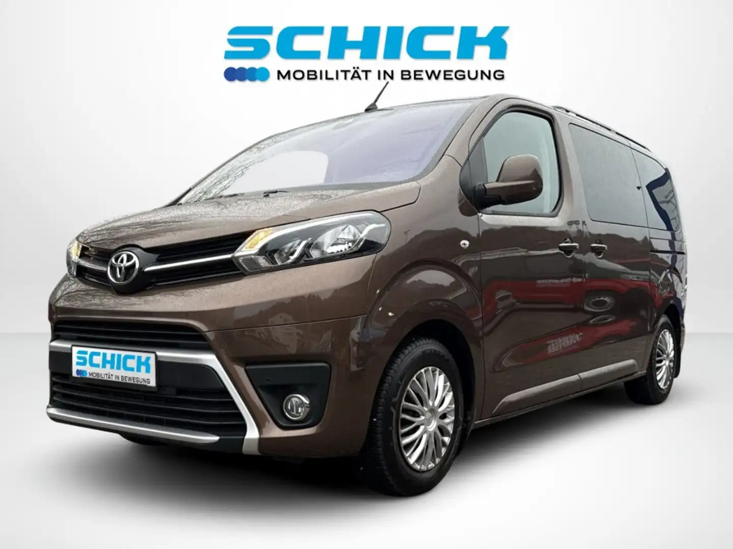 Toyota Proace Verso 2,0 D-4D 145 Medium Family Braun - 1