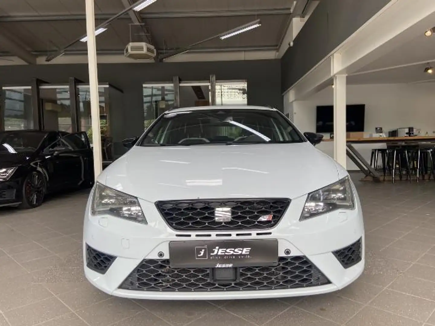 SEAT Leon 2.0 Cupra ST 280 LED Navi PDC SHZ Pano Gris - 2