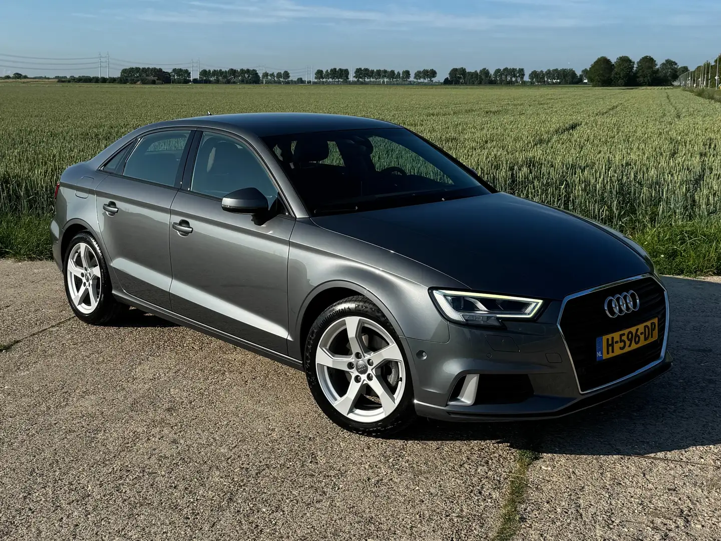 Audi A3 A3 35TFSI • 1e EIG •AUT• ACC • Carplay Grijs - 1