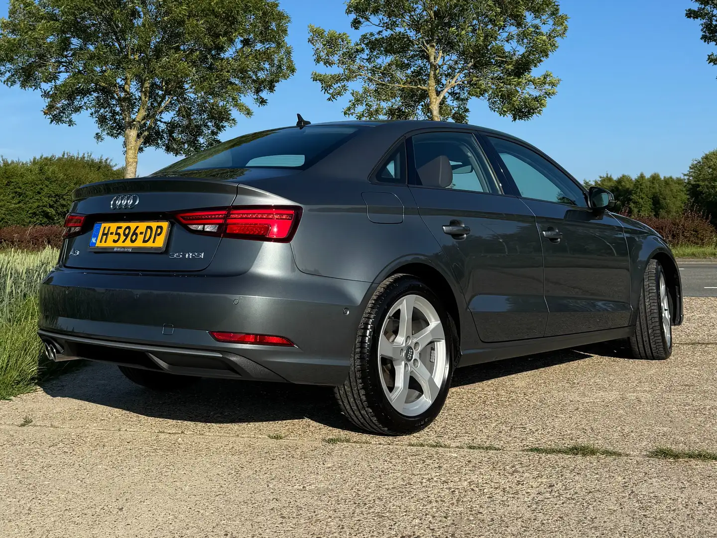 Audi A3 A3 35TFSI • 1e EIG •AUT• ACC • Carplay Grijs - 2