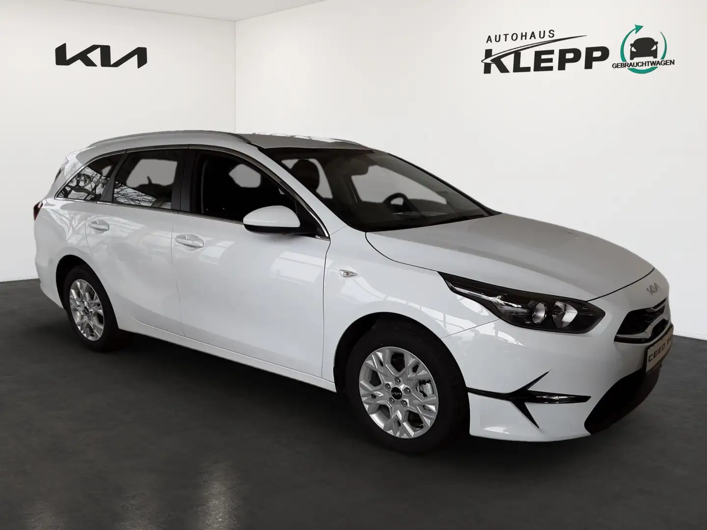 Kia Ceed SW / cee'd SW 1.5 T 140 DCT 7 Vision KOMF + NAV Weiß - 2