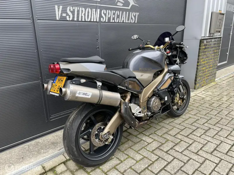 Aprilia Tuono - foto 3