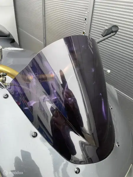 Aprilia Tuono - foto 8