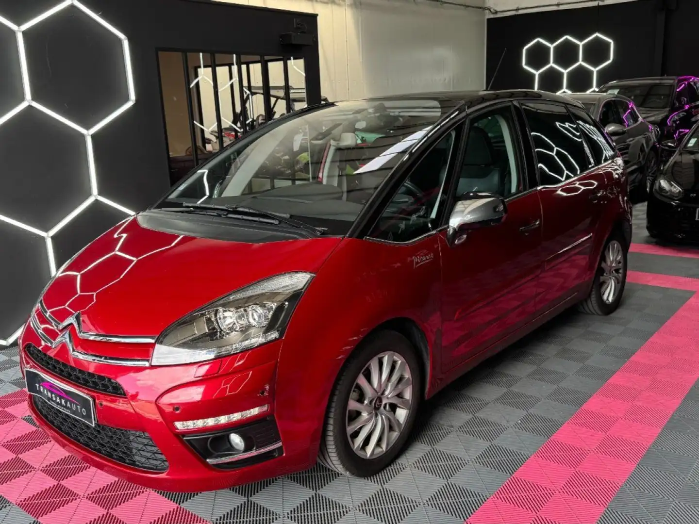 Citroen C4 Picasso Exclusive 1.6 HDi 110 ch ~ Radar AV et AR ~ Régula Rouge - 2
