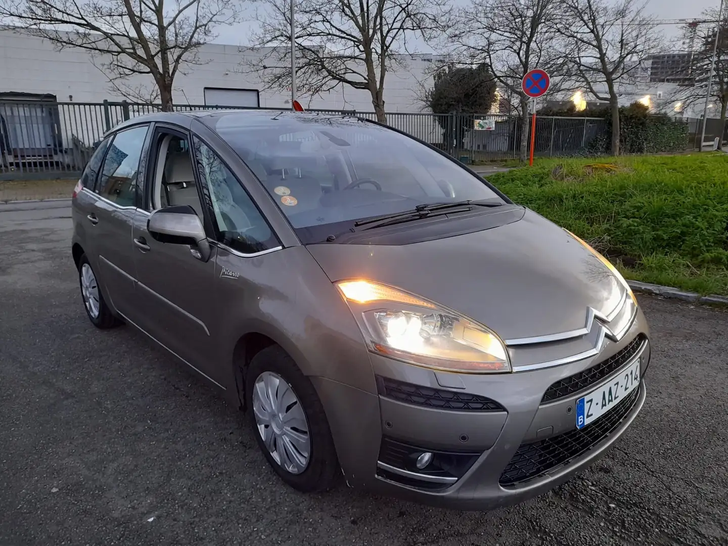 Citroen C4 Picasso 1.6 HDi Exclusive Beżowy - 2