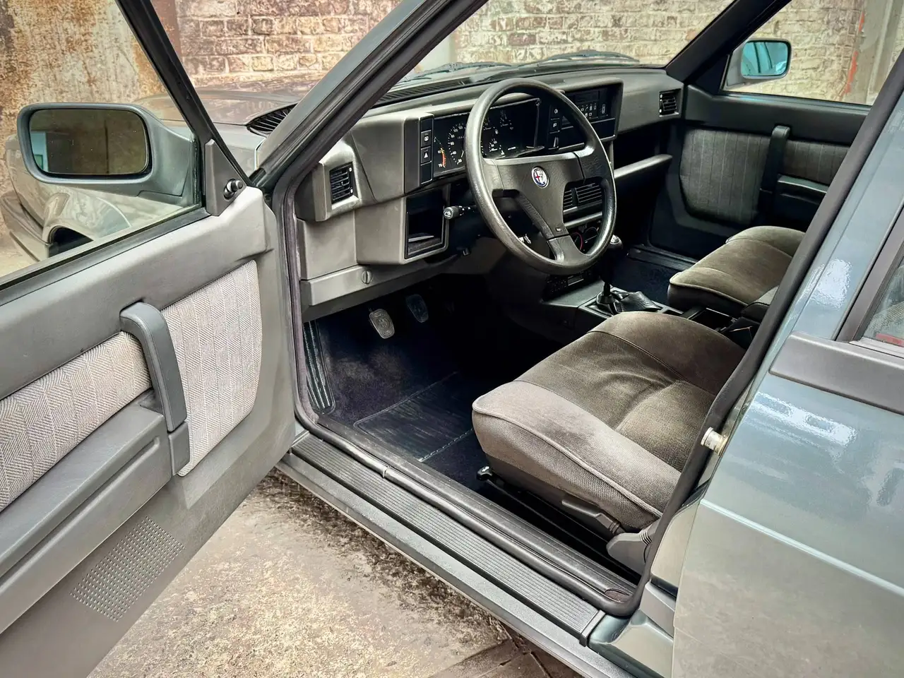 Alfa Romeo 75 1.6ie CT vierge - Blanco gekeurd, foto 6