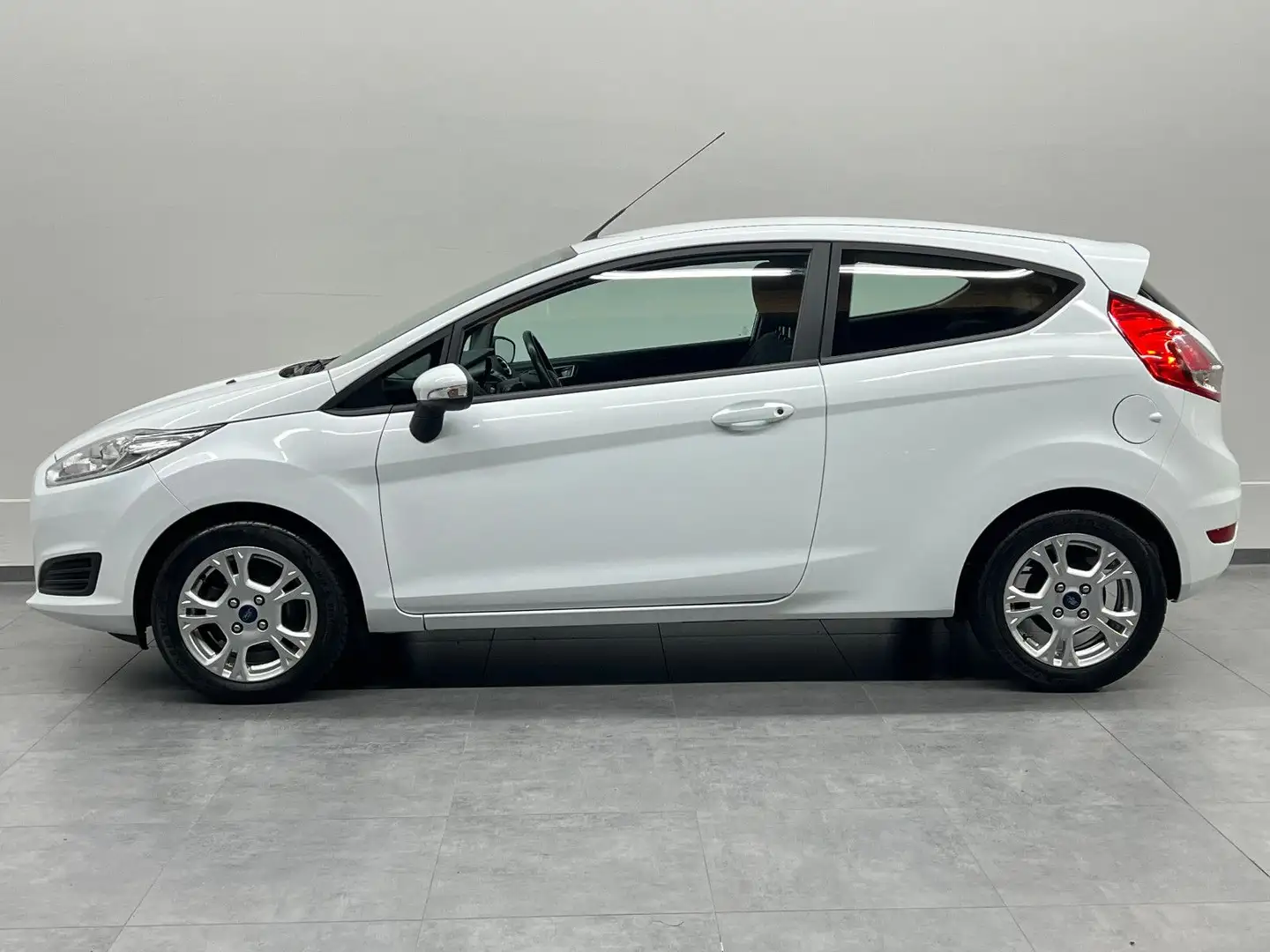 Ford Fiesta 1.5 TDCi *Euro6*Trend*Klima*Alu* Wit - 2