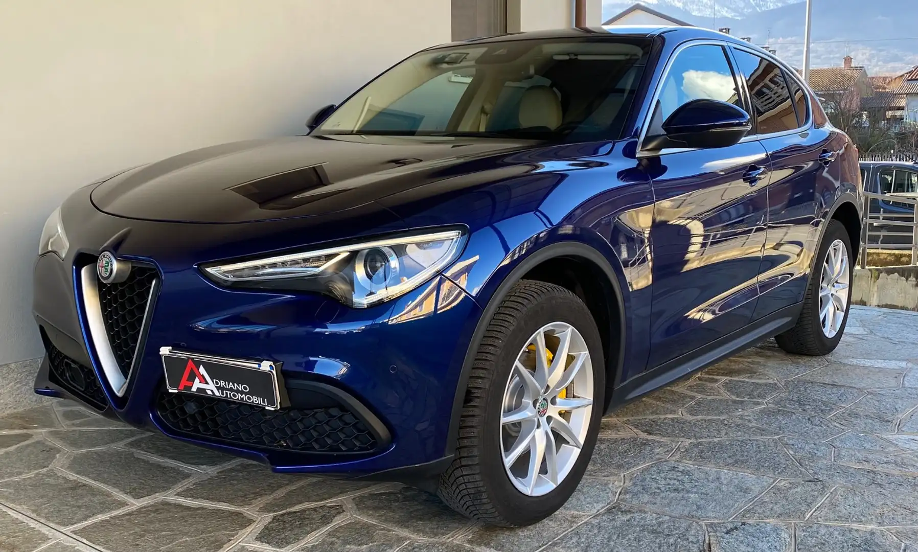 Alfa Romeo Stelvio 2.0 t Executive Q4 200cv auto my19 Bleu - 1