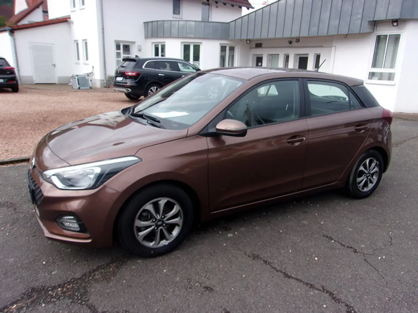 Hyundai i20 Trend Klima SHZ PDC ALU Maro - 2
