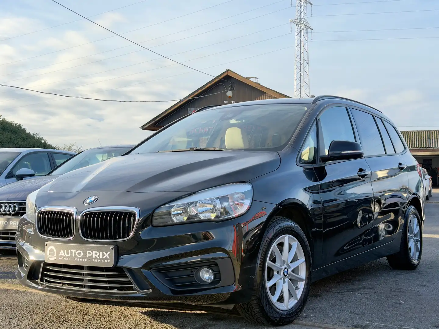 BMW 218 i Gran Tourer Navi PDC Cuir LED 7 Places 1Er Main Nero - 1