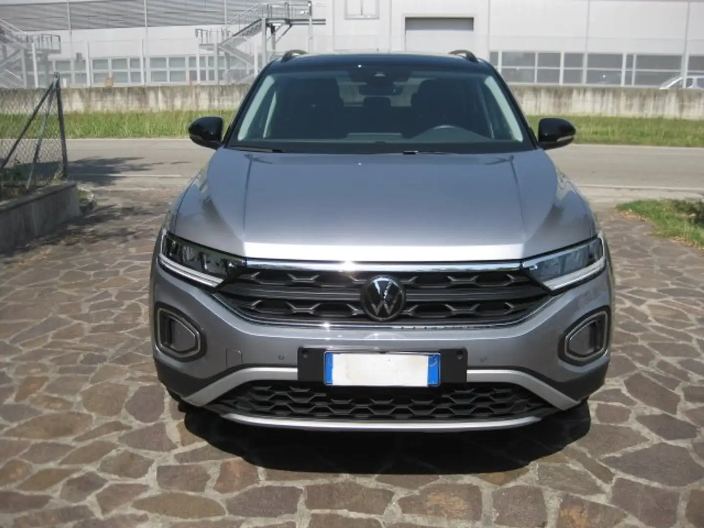 Volkswagen T-Roc 2.0 tdi SCR Sport 115cv Grigio - 2