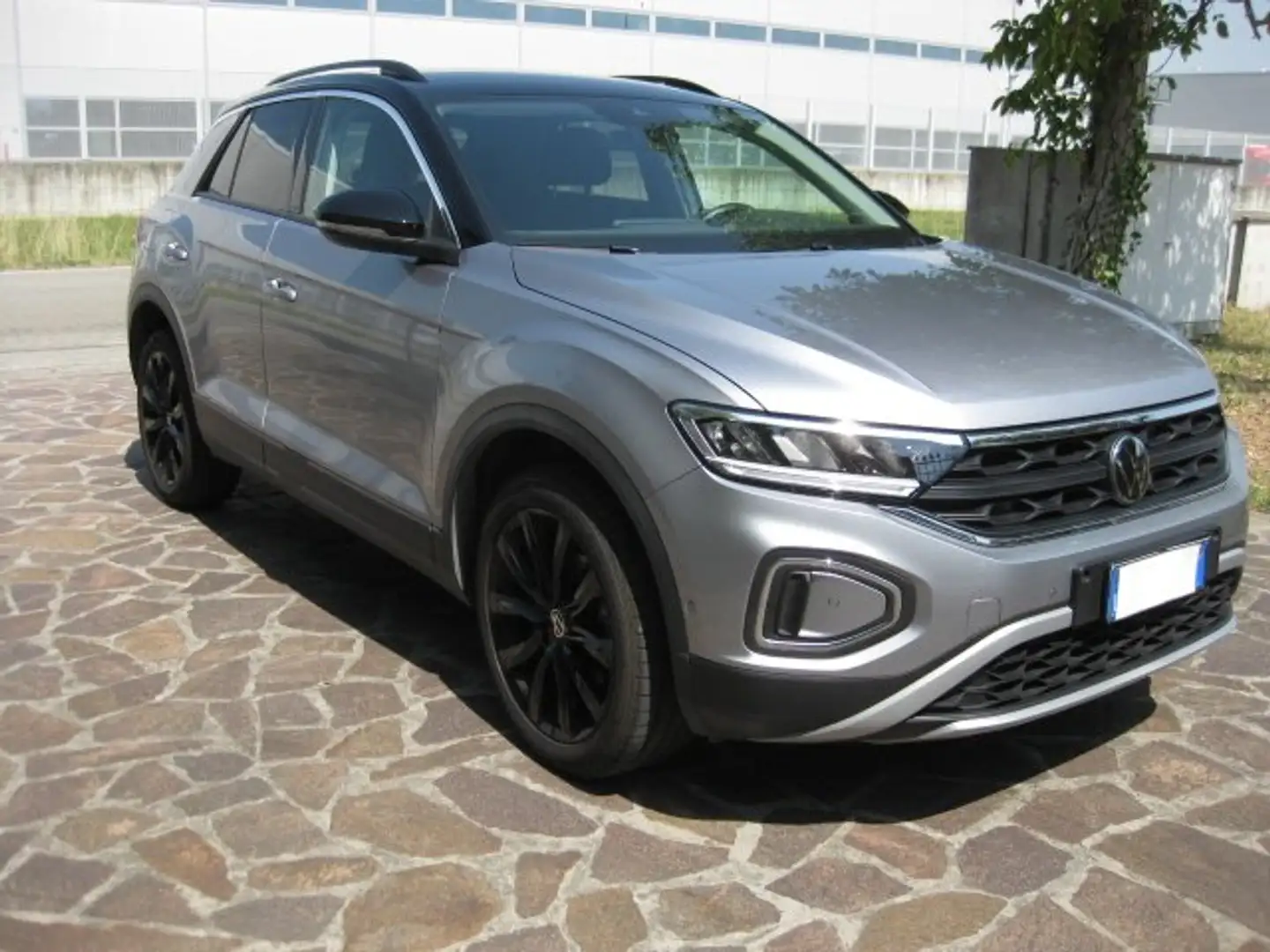 Volkswagen T-Roc 2.0 tdi SCR Sport 115cv Grigio - 1