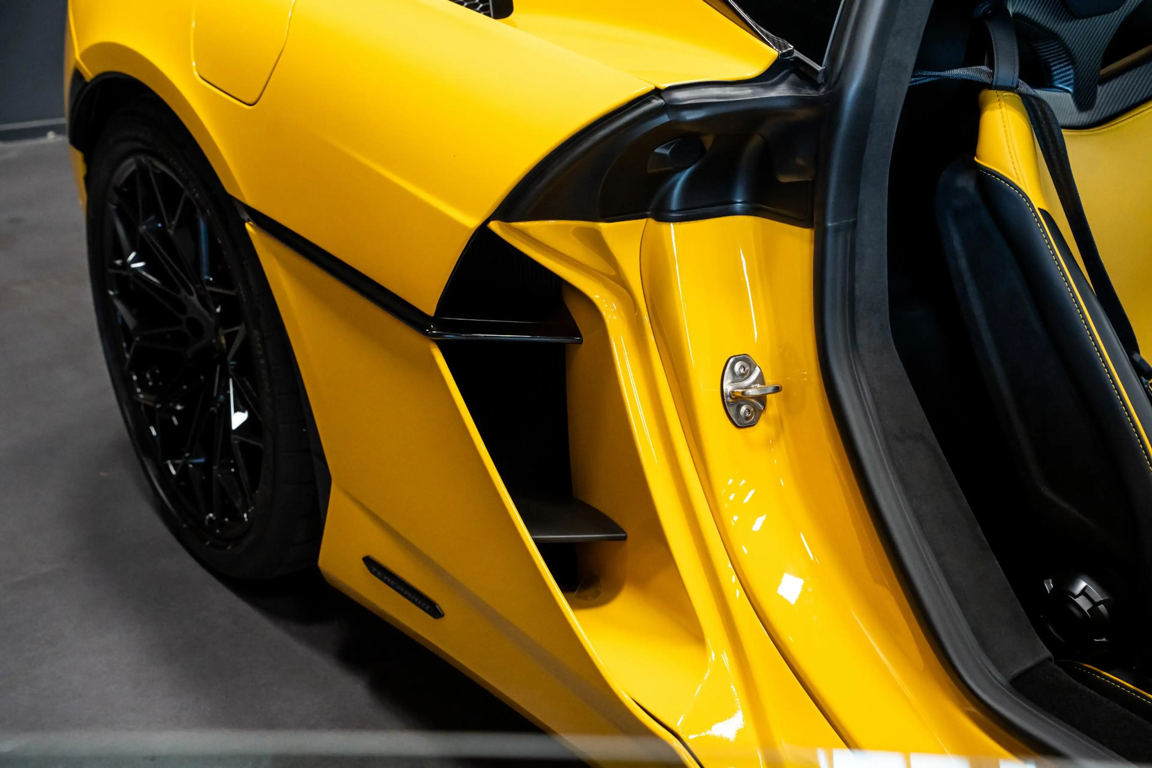 Lamborghini Temerario 4.0 V8 *Giallo Auge / Lift-systeem / Keramisch / S — photo 20