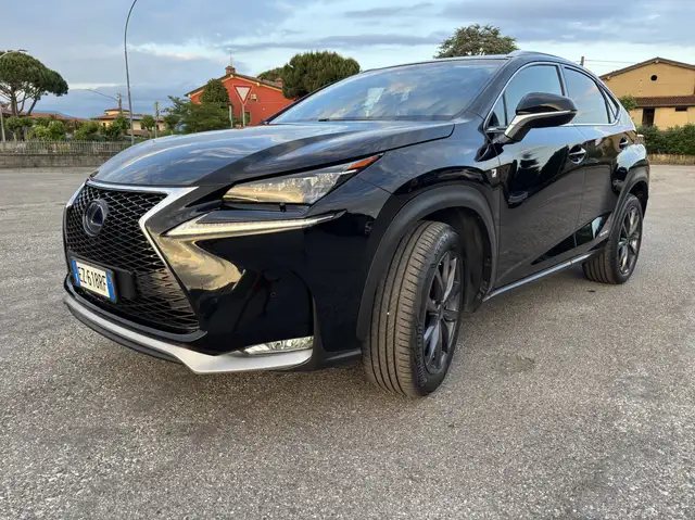 Lexus NX 300