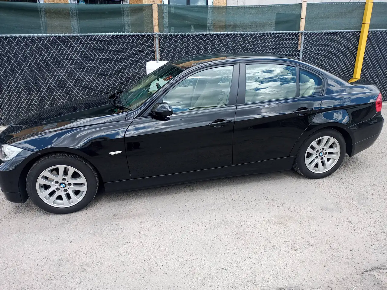 BMW 3 Series снимка BMW 3 Series